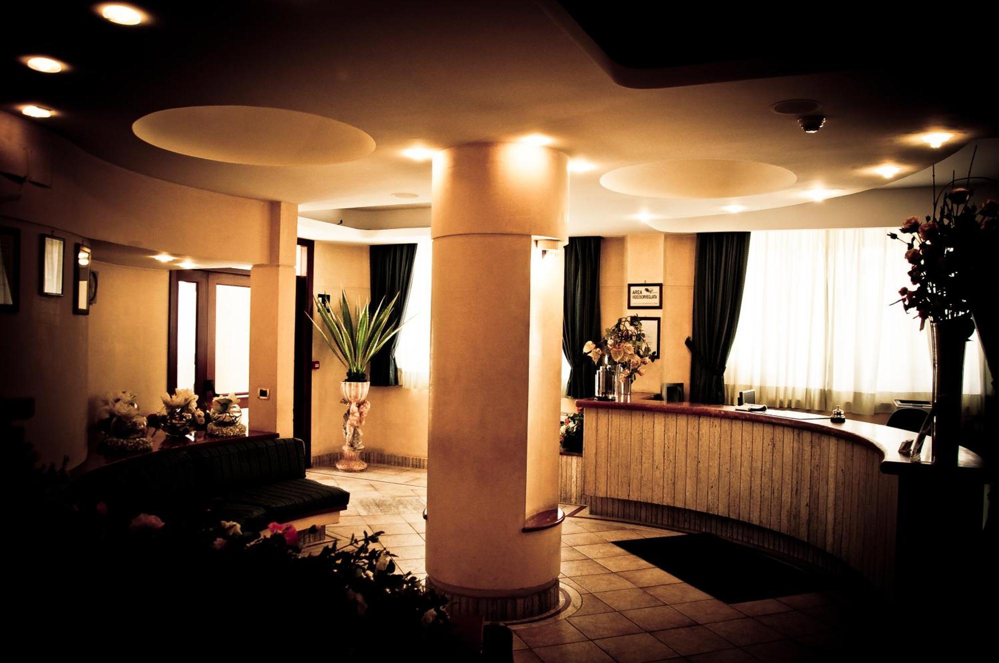 Hotel Aerhotel Phelipe 3*